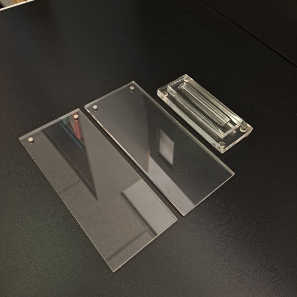 SLOTTED GRAPHIC HOLDER WITH MAGNETS 11
