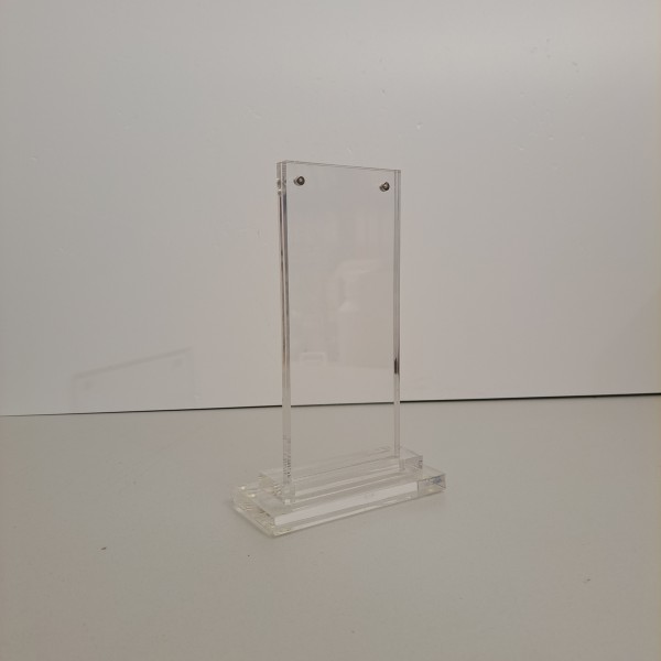 SLOTTED GRAPHIC HOLDER WITH MAGNETS 1